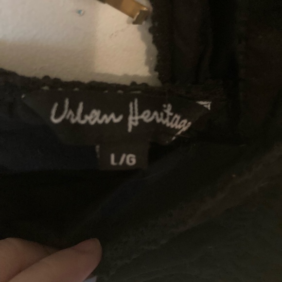 V Neck, Black with White Flower Pattern, Short Sleeve Dress. - Picture 2 of 2